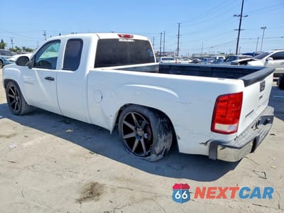 Drugie zdjęcie samochodu z przodu: 2007 GMC NEW SIERRA C1500 VIN:2GTEC19C971588740 - miniatura