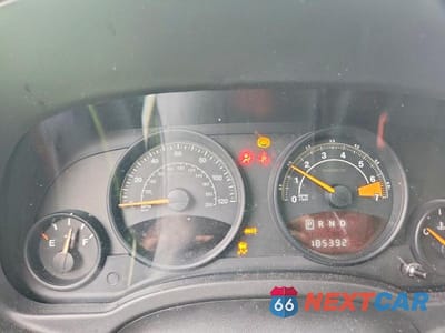 Zdjęcie 9 z 14 samochodu: 2016 JEEP PATRIOT LATITUDE VIN:1C4NJRFB7GD659048 - miniatura