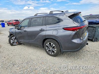 Drugie zdjęcie samochodu z przodu: 2021 TOYOTA HIGHLANDER HYBRID XLE VIN:5TDGBRCH0MS065982 - miniatura