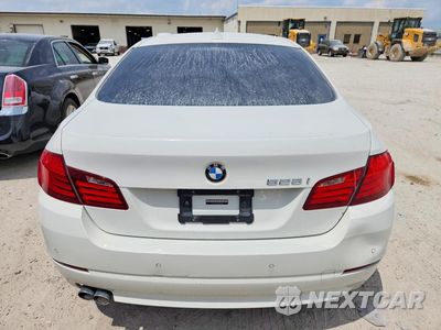 Zdjęcie 6 z 12 samochodu: 2011 BMW 528 I VIN:WBAFR1C56BC743726 - miniatura