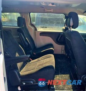 Zdjęcie 11 z 13 samochodu: 2011 DODGE GRAND CARAVAN CREW VIN:2D4RN5DG6BR700050 - miniatura