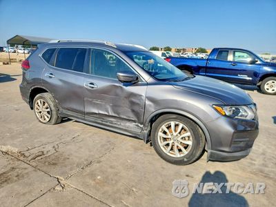 Czwarte zdjęcie samochodu z boku: 2017 NISSAN ROGUE SV VIN:KNMAT2MT2HP523213 - miniatura