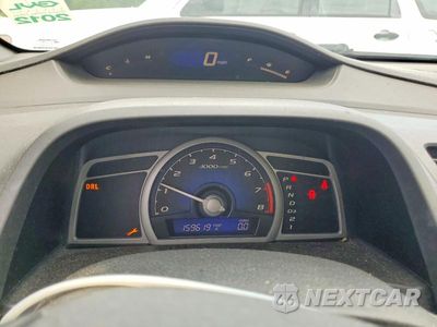 Zdjęcie 9 z 13 samochodu: 2008 HONDA CIVIC LX VIN:2HGFG12698H523040 - miniatura