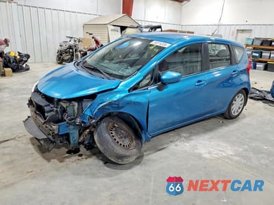 2015 NISSAN VERSA NOTE SV 3N1CE2CP5FL390112 - główne zdjęcie licytacji z USA - miniatura