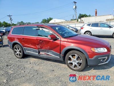 Czwarte zdjęcie samochodu z boku: 2015 VOLVO XC70 T6 PLATINUM VIN:YV4902NMXF1224598 - miniatura