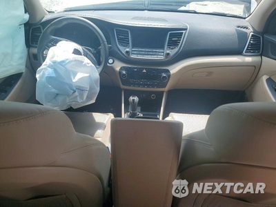 Zdjęcie 8 z 12 samochodu: 2018 HYUNDAI TUCSON SEL PLUS VIN:KM8J33A49JU738058 - miniatura