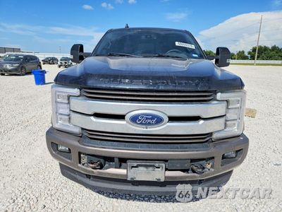 Piąte zdjęcie samochodu w środku: 2019 FORD F350 SUPER DUTY VIN:1FT8W3BT0KEC97822 - miniatura