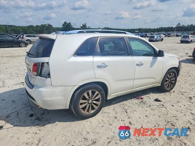 Trzecie zdjęcie samochodu z tyłu: 2012 KIA SORENTO SX VIN:5XYKW4A25CG269429 - miniatura