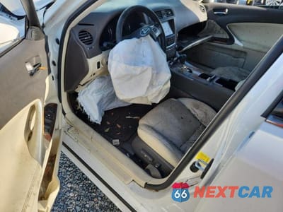 Zdjęcie 8 z 12 samochodu: 2011 LEXUS IS 350 VIN:JTHBE5C21B5027930 - miniatura