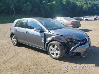 Czwarte zdjęcie samochodu z boku: 2017 VOLKSWAGEN GOLF S VIN:3VW117AU5HM040110 - miniatura