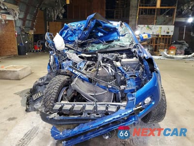 Piąte zdjęcie samochodu w środku: 2018 TOYOTA TACOMA TRD SPORT VIN:3TMCZ5AN0JM160954 - miniatura