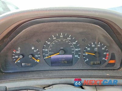 Zdjęcie 9 z 12 samochodu: 2002 MERCEDES-BENZ CLK 320 VIN:WDBLJ65G32F199028 - miniatura