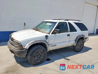 2001 CHEVROLET BLAZER 1GNCT18WX1K163836 - główne zdjęcie licytacji z USA - miniatura