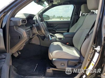 Zdjęcie 7 z 12 samochodu: 2025 TOYOTA TACOMA SR5 VIN:3TMKB5FN1SM035911 - miniatura