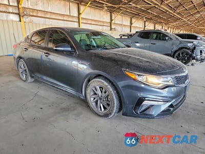 Czwarte zdjęcie samochodu z boku: 2020 KIA OPTIMA LX VIN:5XXGT4L37LG397051 - miniatura