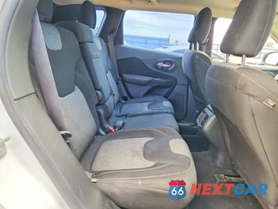 Zdjęcie 11 z 13 samochodu: 2014 JEEP CHEROKEE SPORT VIN:1C4PJMAB8EW233115 - miniatura