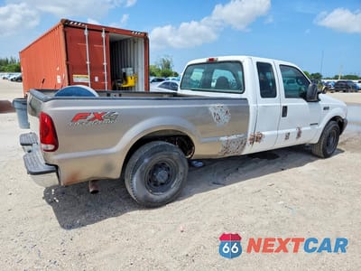 Trzecie zdjęcie samochodu z tyłu: 2000 FORD F250 SUPER DUTY VIN:1FTNX20F8YEB38384 - miniatura