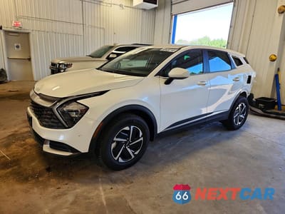 2023 KIA SPORTAGE LX KNDPUCAG8P7079970 - główne zdjęcie licytacji z USA - miniatura