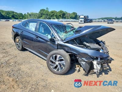 Czwarte zdjęcie samochodu z boku: 2020 HYUNDAI SONATA HYBRID BLUE VIN:KMHL24JJ3LA009601 - miniatura