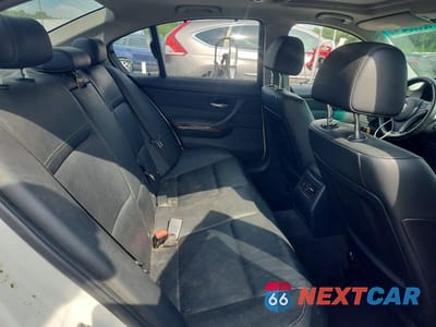 Zdjęcie 10 z 12 samochodu: 2011 BMW 335 XI VIN:WBAPL5C58BA917367 - miniatura