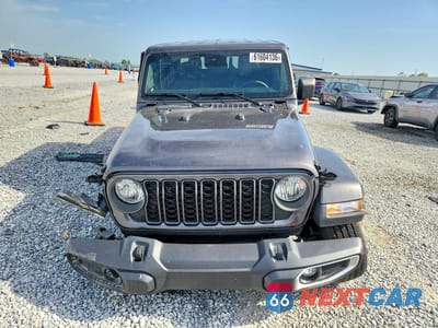 Piąte zdjęcie samochodu w środku: 2025 JEEP GLADIATOR SPORT VIN:1C6RJTAG8SL524118 - miniatura