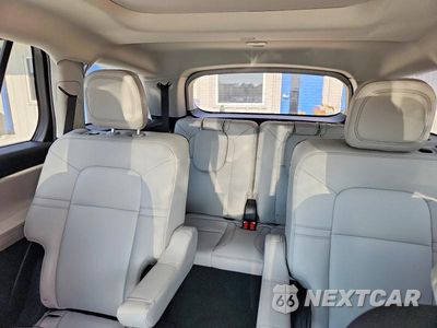 Zdjęcie 10 z 13 samochodu: 2025 LINCOLN AVIATOR VIN:5LM5J6WC2SGL15957 - miniatura