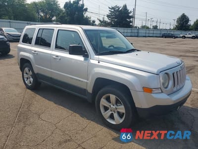 Czwarte zdjęcie samochodu z boku: 2011 JEEP PATRIOT SPORT VIN:1J4NF1GB0BD252189 - miniatura