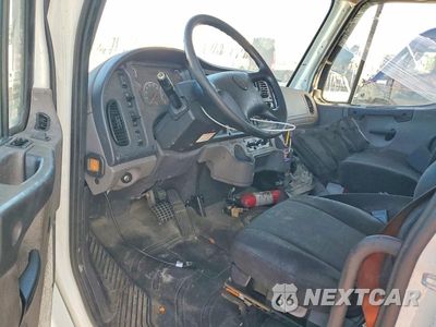 Zdjęcie 8 z 13 samochodu: 2023 FREIGHTLINER BUSINESS CLASS M2 BOX TRUCK VIN:3ALACWFC0PDUF7117 - miniatura