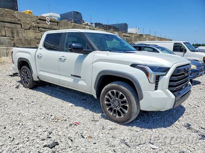 Czwarte zdjęcie samochodu z boku: 2024 TOYOTA TUNDRA LIMITED HV VIN:5TFWC5DB3RX056934 - miniatura