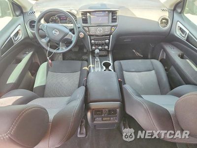 Zdjęcie 8 z 13 samochodu: 2017 NISSAN PATHFINDER SV VIN:5N1DR2MM7HC616073 - miniatura