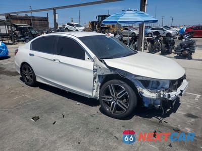 Czwarte zdjęcie samochodu z boku: 2017 HONDA ACCORD SPORT VIN:1HGCR2F57HA205808 - miniatura
