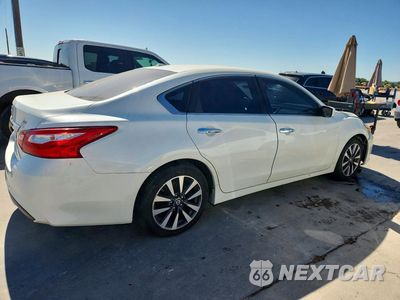 Trzecie zdjęcie samochodu z tyłu: 2017 NISSAN ALTIMA 2.5 SV VIN:1N4AL3AP4HC160407 - miniatura