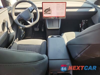 Zdjęcie 8 z 13 samochodu: 2026 TESLA MODEL X EV VIN:7SAYGDED0TA601190 - miniatura