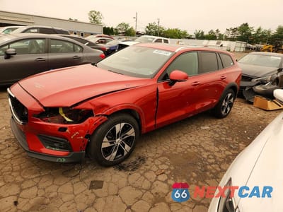 2020 VOLVO V60 CROSS COUNTRY T5 MOMENTUM YV4102WK2L1030735 - główne zdjęcie licytacji z USA - miniatura