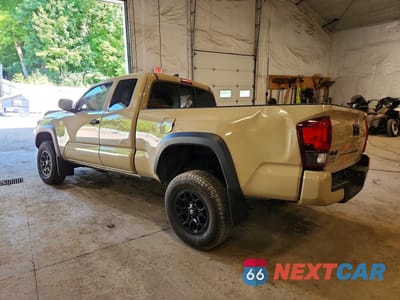 Drugie zdjęcie samochodu z przodu: 2019 TOYOTA TACOMA SR VIN:5TFSX5EN3KX070012 - miniatura