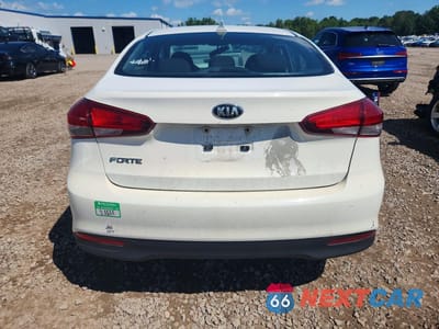 Zdjęcie 6 z 13 samochodu: 2017 KIA FORTE LX VIN:3KPFK4A71HE071508 - miniatura