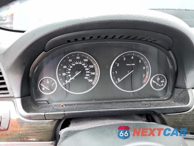 Zdjęcie 9 z 12 samochodu: 2011 BMW 550 I VIN:WBAFR9C53BC757470 - miniatura