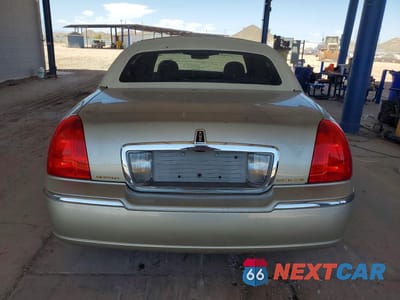 Zdjęcie 6 z 12 samochodu: 2010 LINCOLN TOWN CAR SIGNATURE LIMITED VIN:2LNBL8CV5AX618936 - miniatura