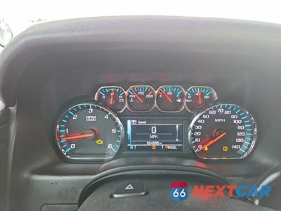 Zdjęcie 9 z 13 samochodu: 2017 CHEVROLET SUBURBAN K1500 LT VIN:1GNSKHKC7HR180830 - miniatura