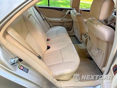 Zdjęcie 6 z 10 samochodu: 2000 MERCEDES-BENZ E 430 VIN:WDBJF70J7YB018627 - miniatura