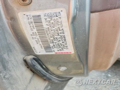 Zdjęcie 12 z 12 samochodu: 2001 TOYOTA CAMRY LE VIN:JT2BG28K910597455 - miniatura