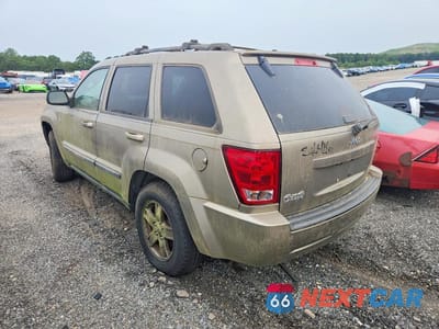 Drugie zdjęcie samochodu z przodu: 2005 JEEP GRAND CHEROKEE LAREDO VIN:1J4HR48N75C702767 - miniatura