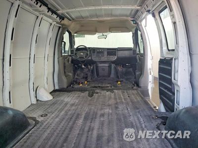 Zdjęcie 10 z 13 samochodu: 2020 CHEVROLET EXPRESS 2500 CARGO DELIVERY VAN VIN:1GCWGAFG4L1226816 - miniatura