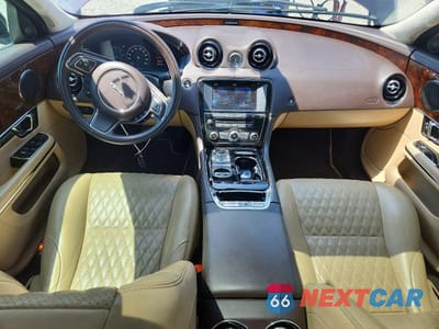 Zdjęcie 8 z 12 samochodu: 2016 JAGUAR XJL PORTFOLIO VIN:SAJWJ2GD7G8V95390 - miniatura