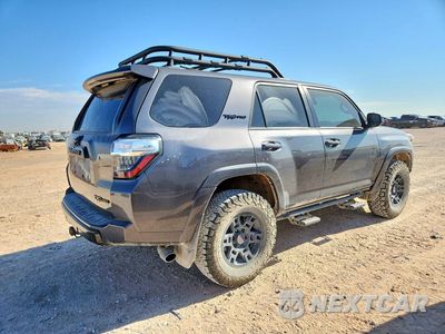 Trzecie zdjęcie samochodu z tyłu: 2020 TOYOTA 4RUNNER TRD PRO VIN:JTEBU5JR6L5745376 - miniatura