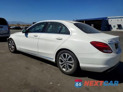 Drugie zdjęcie samochodu z przodu: 2018 MERCEDES-BENZ C 300 VIN:55SWF4JB8JU274869 - miniatura