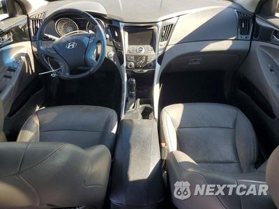 Zdjęcie 8 z 12 samochodu: 2013 HYUNDAI SONATA LIMITED 2.0T VIN:5NPEC4AB9DH505516 - miniatura