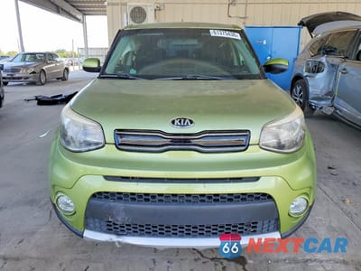 Piąte zdjęcie samochodu w środku: 2017 KIA SOUL + VIN:KNDJP3A54H7881333 - miniatura