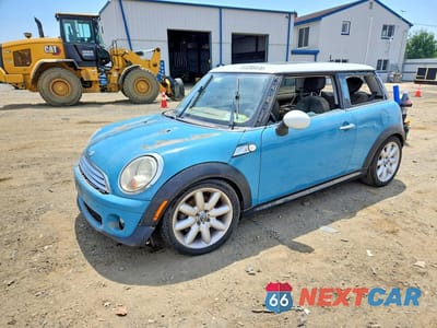 2010 MINI COOPER WMWMF3C51ATZ22704 - główne zdjęcie licytacji z USA - miniatura