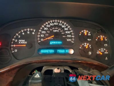 Zdjęcie 9 z 12 samochodu: 2003 GMC NEW SIERRA K1500 VIN:1GTEK19T43Z180795 - miniatura